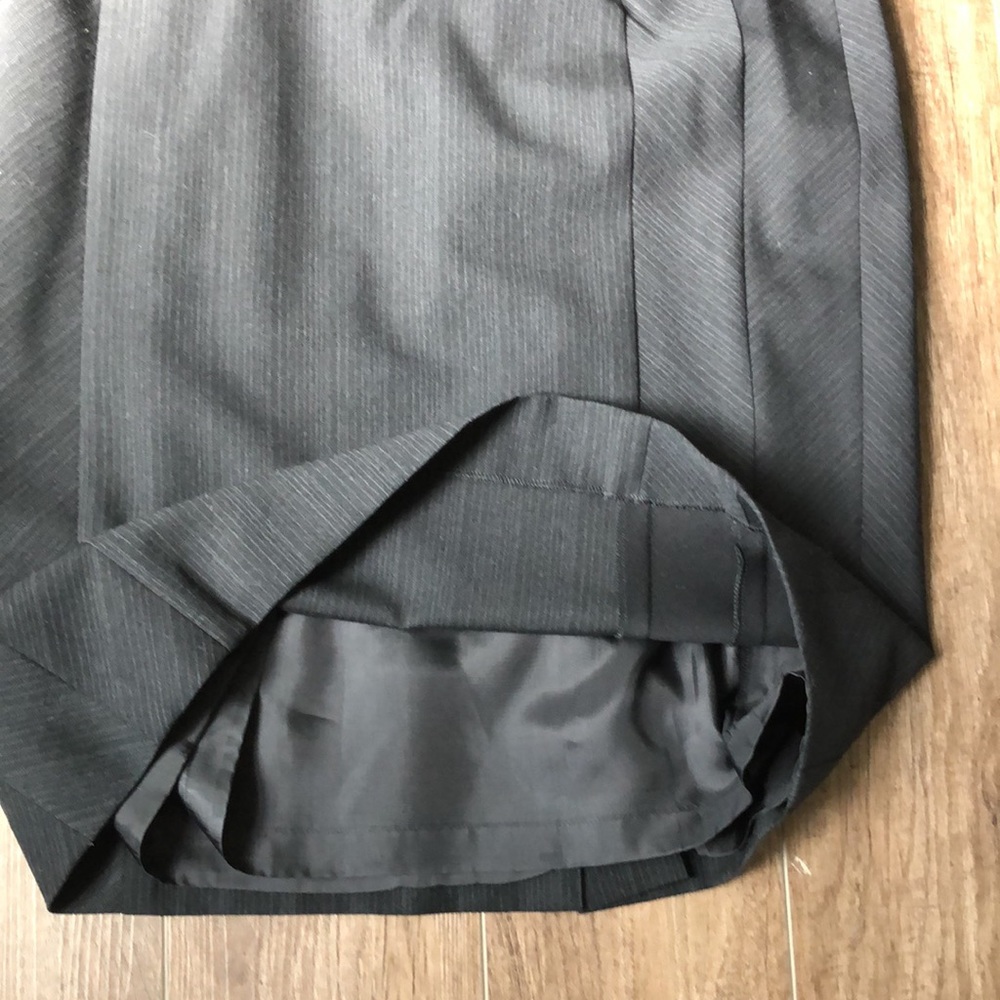Akris Punto wool suit. - Picture 13 of 14